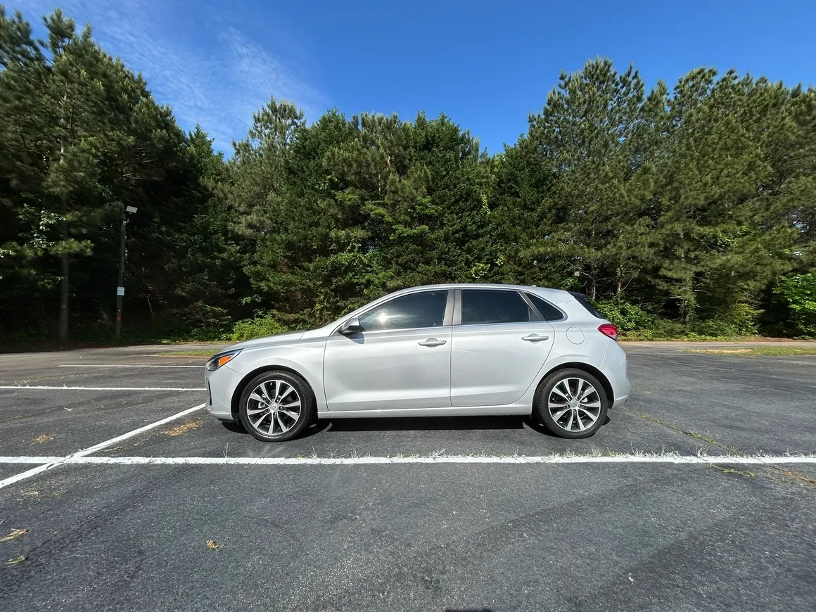 2019 Hyundai Elantra GT 10