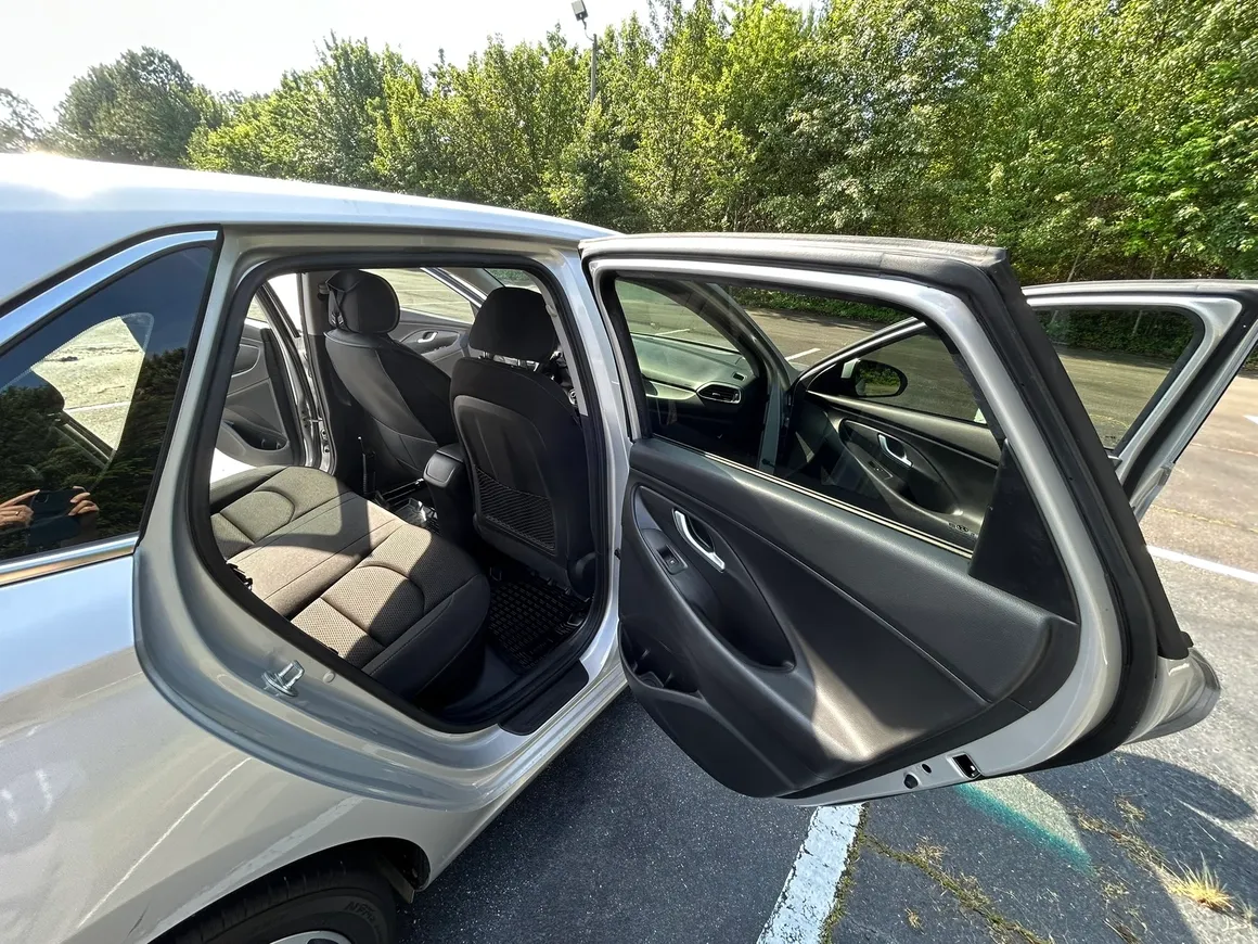 2019 Hyundai Elantra GT 13