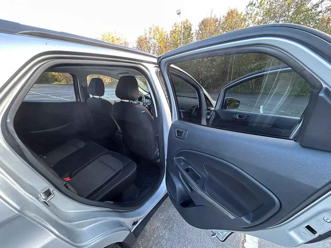 2020 Ford Ecosport SE 16